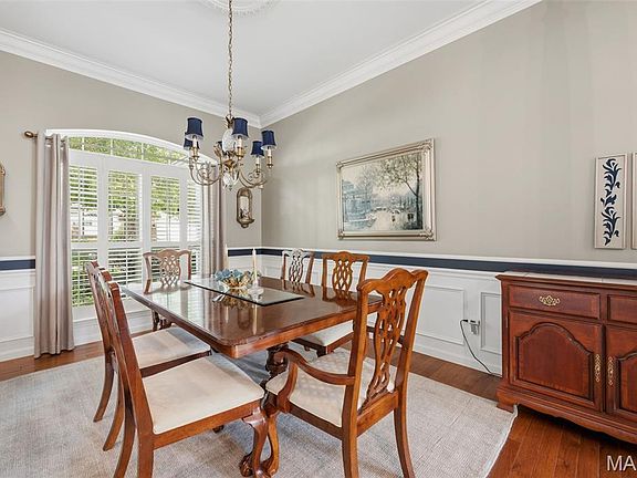 2nd image of 386 Shetland Valley Ct