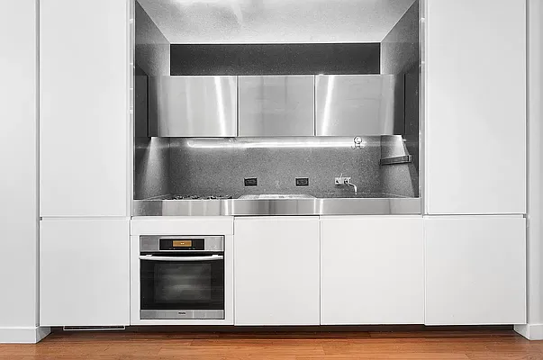 Rented by CITY SPHERE | media 2