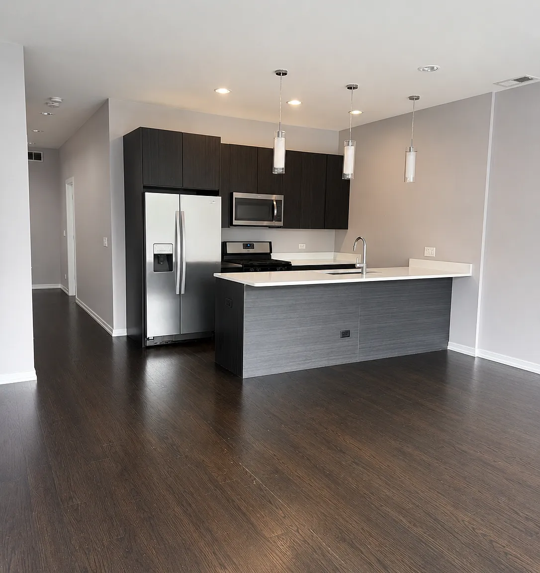 2 bed, $2,550 — Photo 1