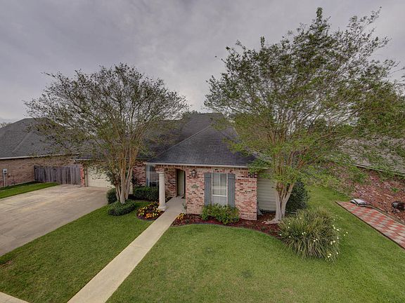 4th image of 208 Cornish Pl