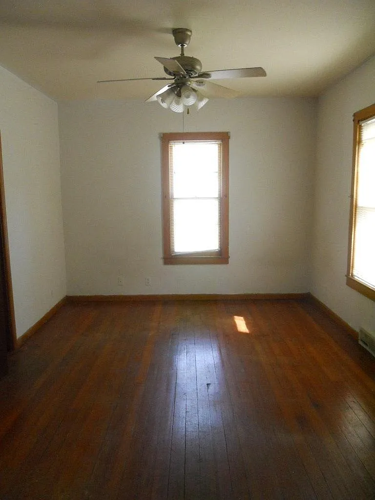 3 bed, 1316 sqft, $1,850 — Photo 4