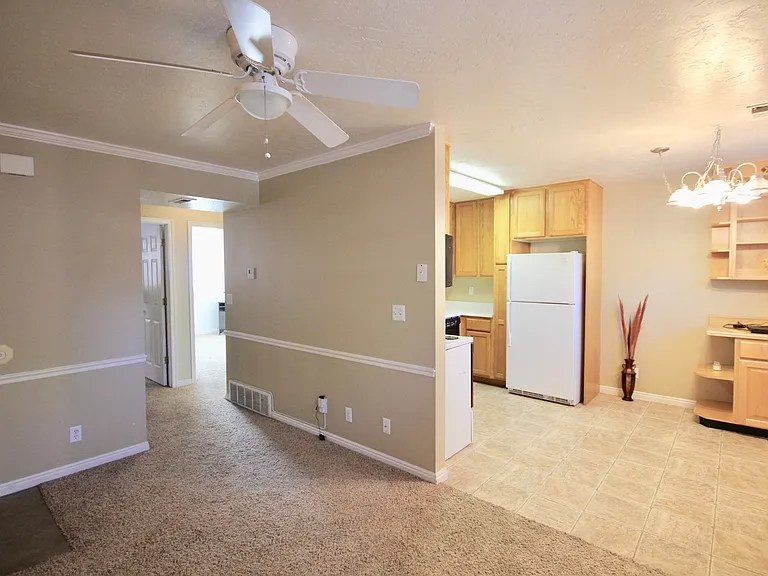 343 W 300 N #5 — Photo 1