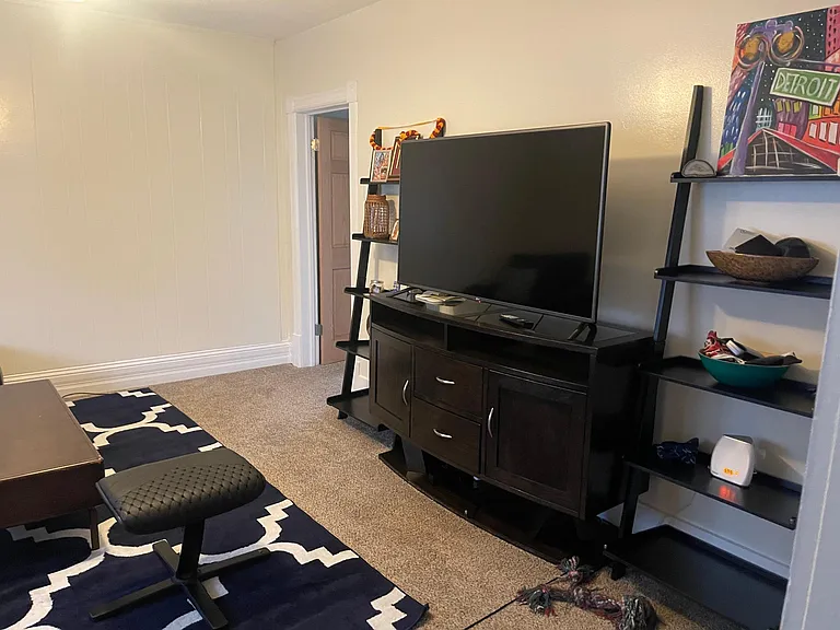 209 N Center St — Photo 10
