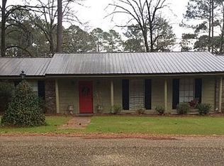 104 Linfield Cir, Forest, MS 39074