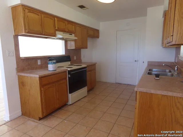 10340 Fowler Rd — Photo 18