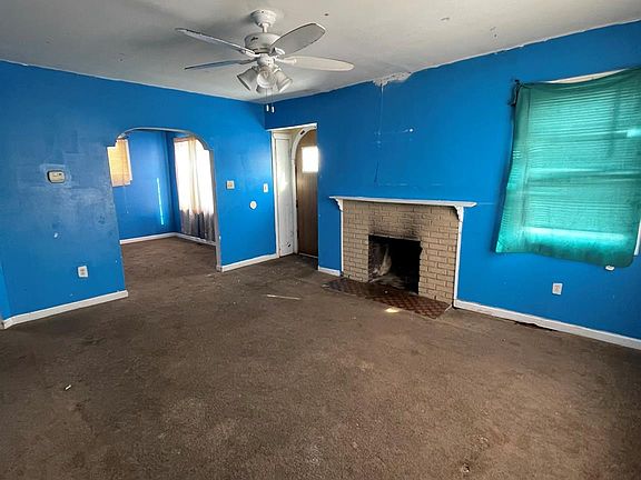 3rd image of 14811 Robson St