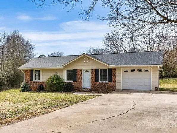 155 33rd St NW, Hickory, NC 28601