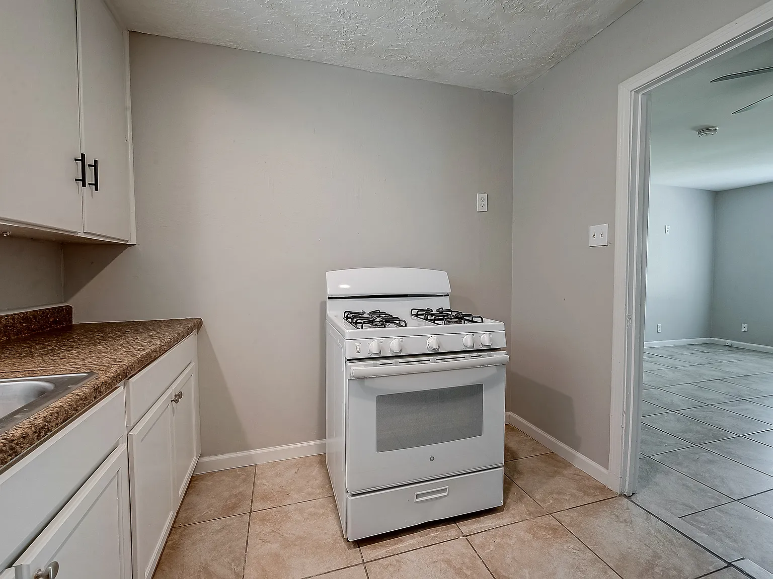 7621 Sundown Drive - 1 — Photo 4