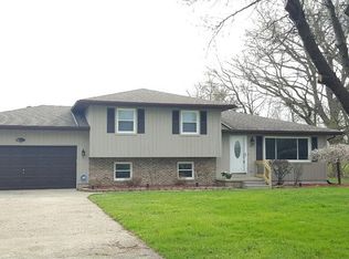 8325 Garden Rd, Maumee, OH 43537