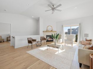 636 Lambert Ct, Slinger, WI 53086