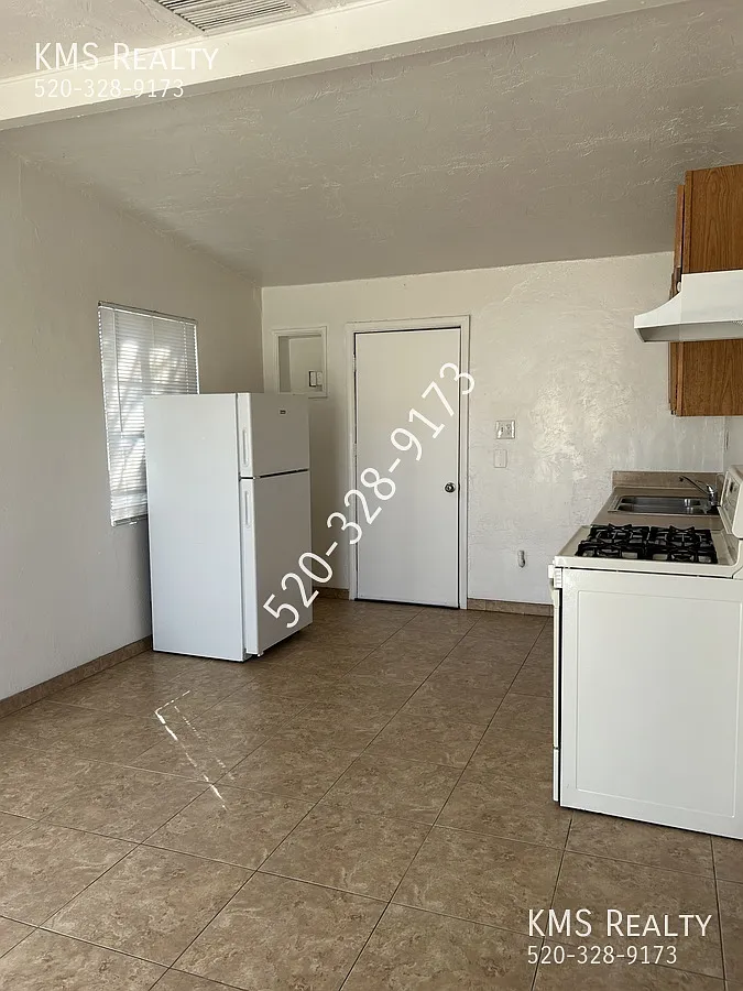 1 Bed / 1 Bath - Owner/Agent — Photo 4