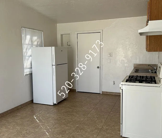 2943 N Alvernon Way #1 — Photo 4