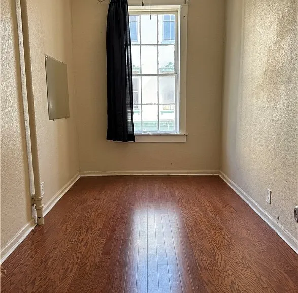 41 Whitaker St #B — Photo 6