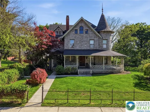 533 4th St, Catasauqua, PA 18032