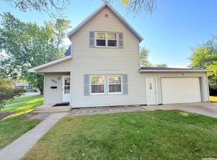 490 Allen Ave, Garner, IA 50438