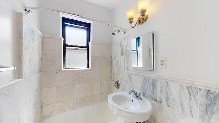 Rented by Bond New York | media 18