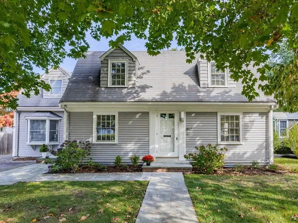 510 Webster St, Needham, MA 02494