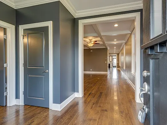 3 bed, 2.5 bath, 2240 sqft, $5,200 — Photo 3