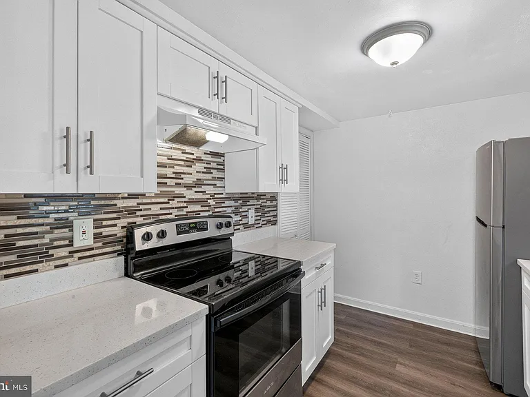 8995 Bonham Cir — Photo 9
