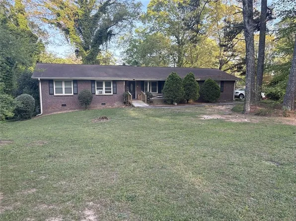 524 Rowland Rd, Stone Mountain, GA 30083
