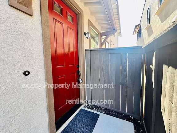 4th image of 4098 Azul Way
