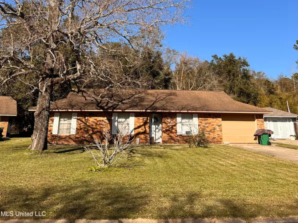 28 Pembrook Cir, Gulfport, MS 39503