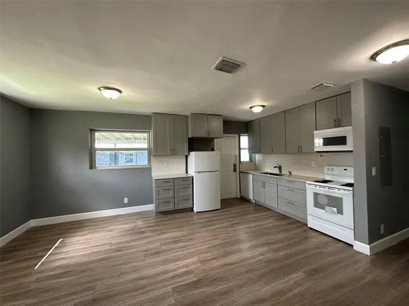 6845 NW 6th Court, Miami, FL 33150