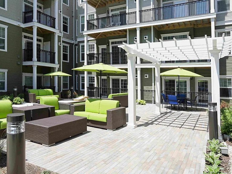 The Allure Mineola — Photo 11