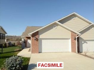 2520 N Stonelake Cir, Bloomington, IN 47404