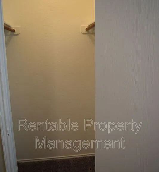 8028 Doreen Ave — Photo 12