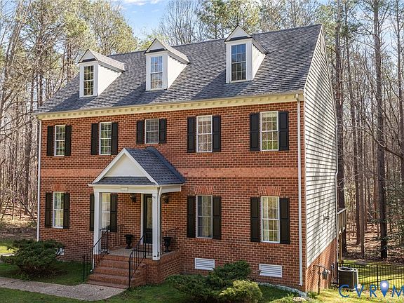 2nd image of 11925 Dunvegan Ct
