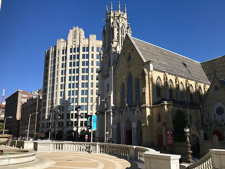 Park Pacific Luxury Apartments — Photo 9