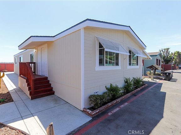 2nd image of 7051 Ellis Ave Space 40