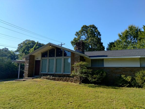 8201 Trout Ln