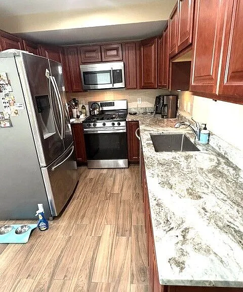 298 Wickenden St #4 — Photo 14