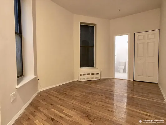 Rented by Sovereign Associates | media 15