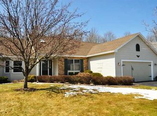 316 Cedar Creek Trl, Rochester, NY 14626