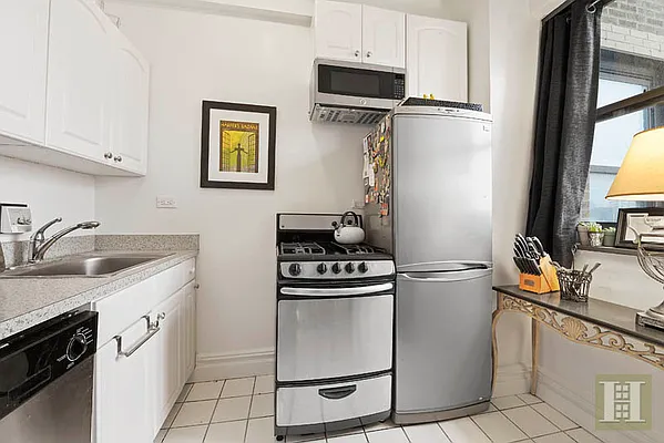 Rented by Halstead Real Estate | media 2