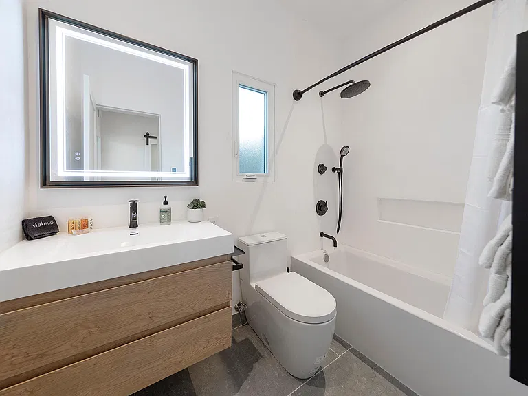 1212 Shoreline Dr — Photo 18
