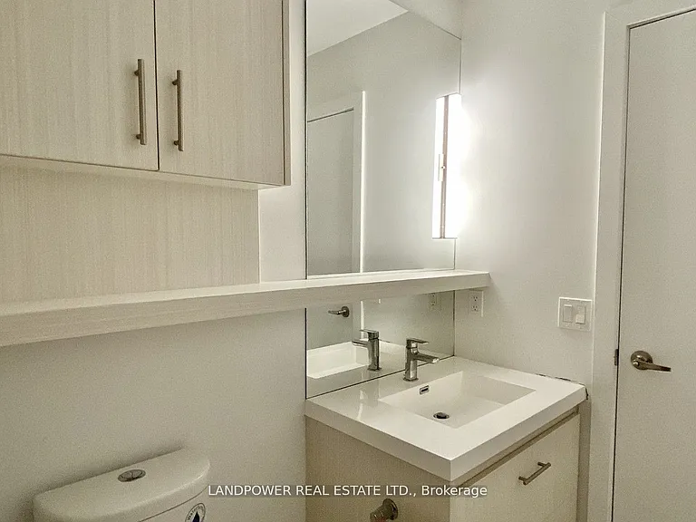 128 Fairview Mall Dr #901 — Photo 11