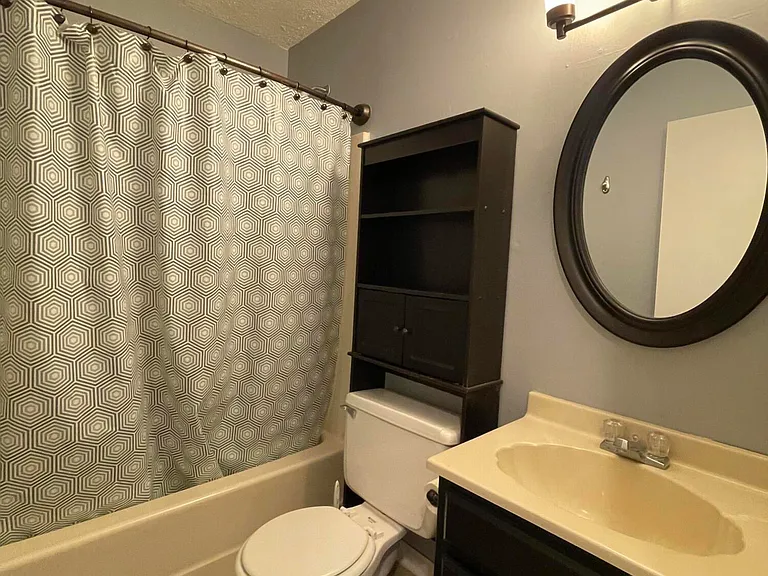 1002 Stillwood Cir — Photo 8