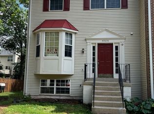 43229 Bent Twig Ter, Ashburn, VA 20147