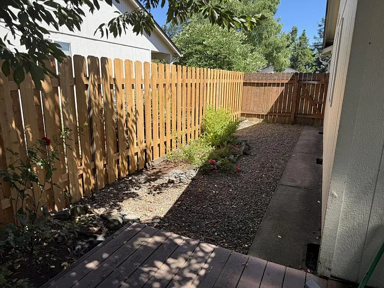 214 NE 170th Ave — Photo 23