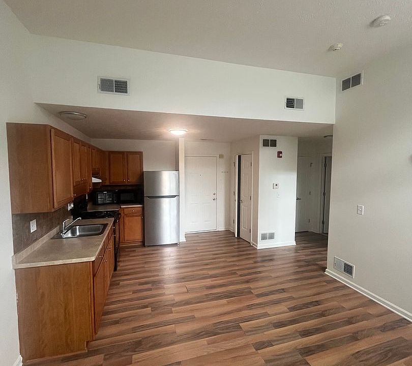 1st image of 96 Liberty Pole Way APT 3