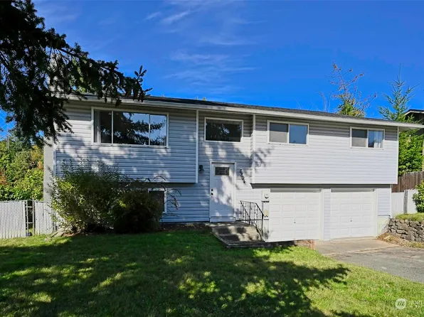 6894 Helena Drive NE, Bremerton, WA 98311