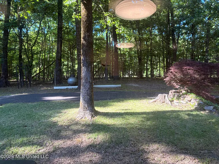 870 Green Acres Dr — Photo 25