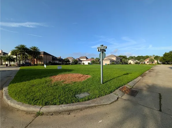 Cycas St, Kenner, LA 70065