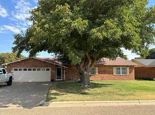 3310 W 18th St, Plainview, TX 79072