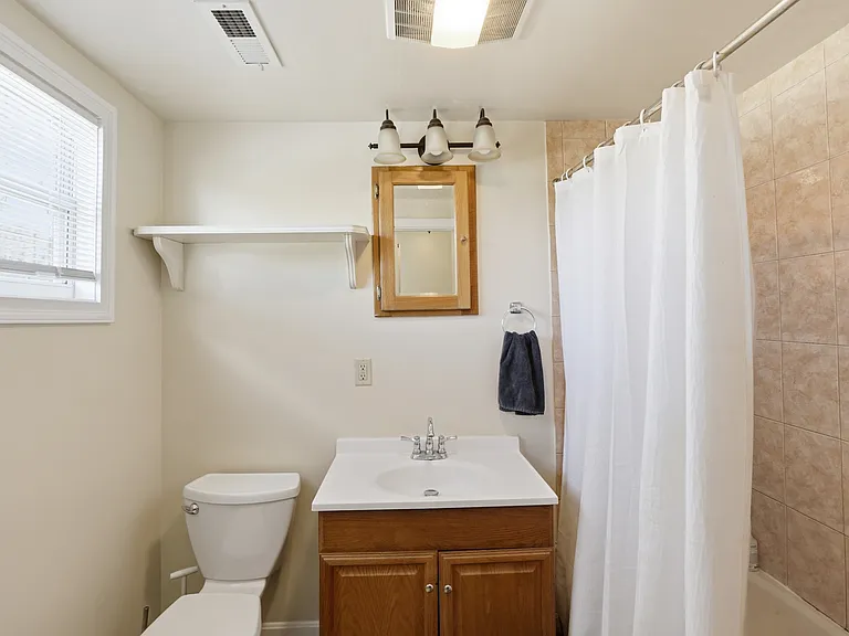 7211 Dartmouth Ave — Photo 8