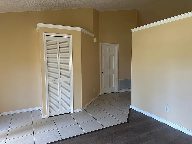 2426 SE Addison St — Photo 14